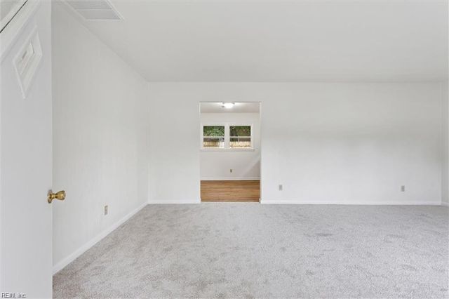 73 Stanley DR, Newport News, VA 23608