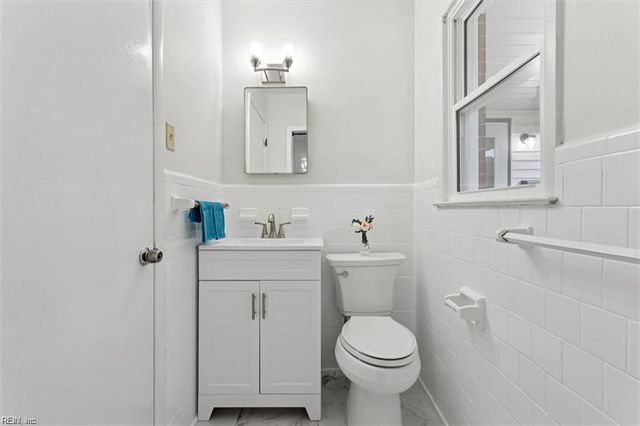 73 Stanley DR, Newport News, VA 23608