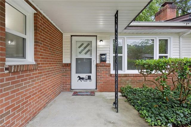 73 Stanley DR, Newport News, VA 23608