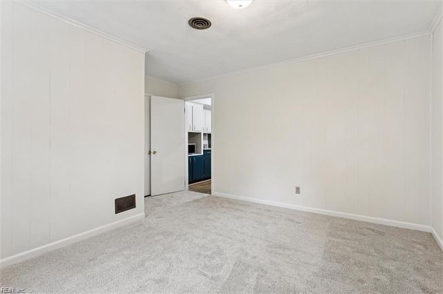 73 Stanley DR, Newport News, VA 23608