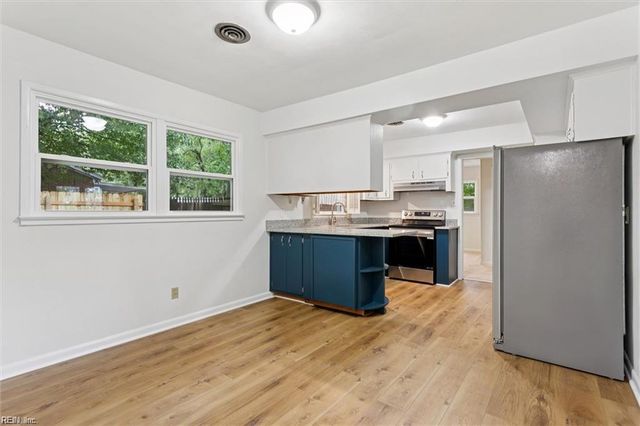 73 Stanley DR, Newport News, VA 23608