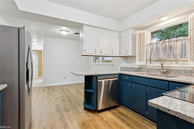 73 Stanley DR, Newport News, VA 23608