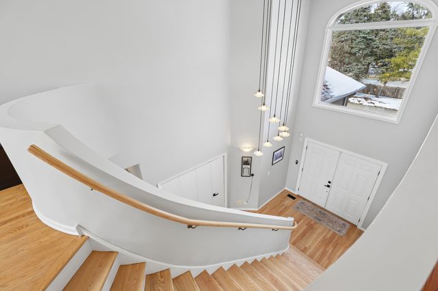 980 Half Day Road, Highland Park, IL 60035