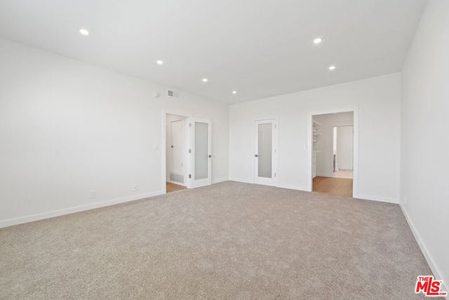 8568 Burton Way 301, Los Angeles, CA 90048