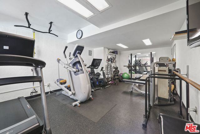 8568 Burton Way 301, Los Angeles, CA 90048