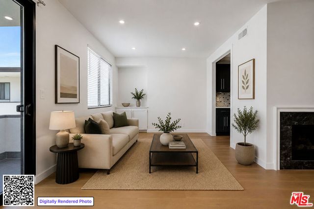 8568 Burton Way 301, Los Angeles, CA 90048