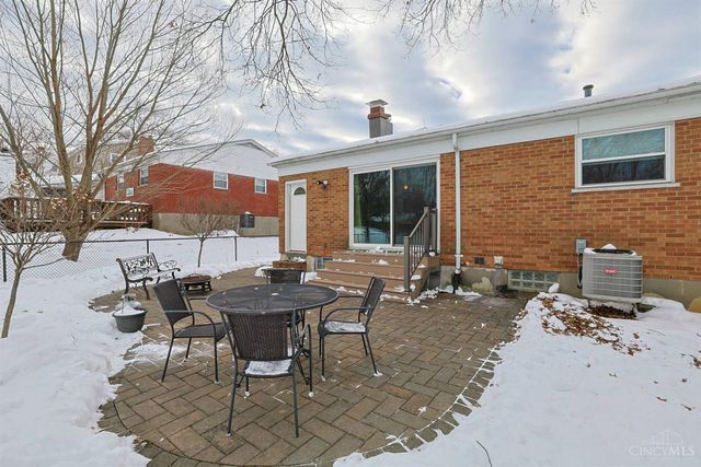 5528 Cove Court, Delhi Twp, OH 45238