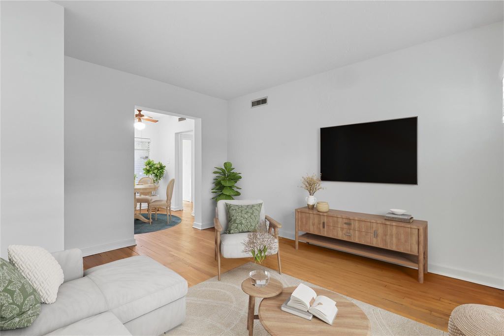 1302 Kirkwood RD, Austin, TX 78722