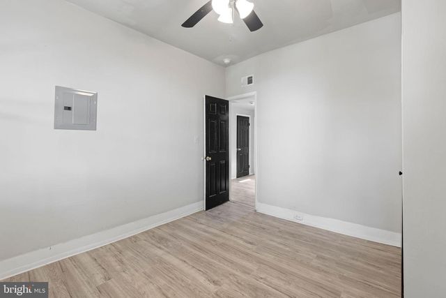 3003 CLIFTON AVE, Baltimore, MD 21216