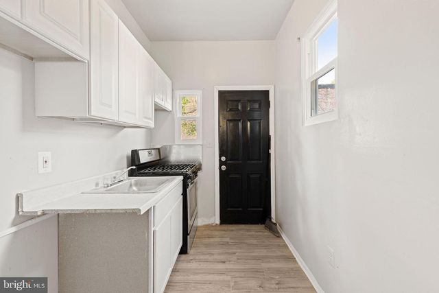 3003 CLIFTON AVE, Baltimore, MD 21216