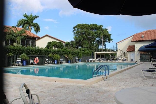 10804 BAHAMA PALM Way 102, Boynton Beach, FL 33437