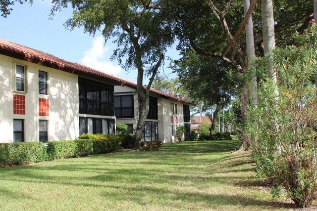 10804 BAHAMA PALM Way 102, Boynton Beach, FL 33437
