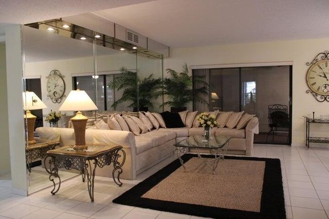 10804 BAHAMA PALM Way 102, Boynton Beach, FL 33437