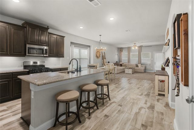 7714 Cottonwood Drive, Greenville, TX 75402