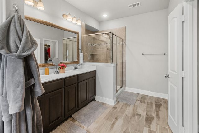 7714 Cottonwood Drive, Greenville, TX 75402