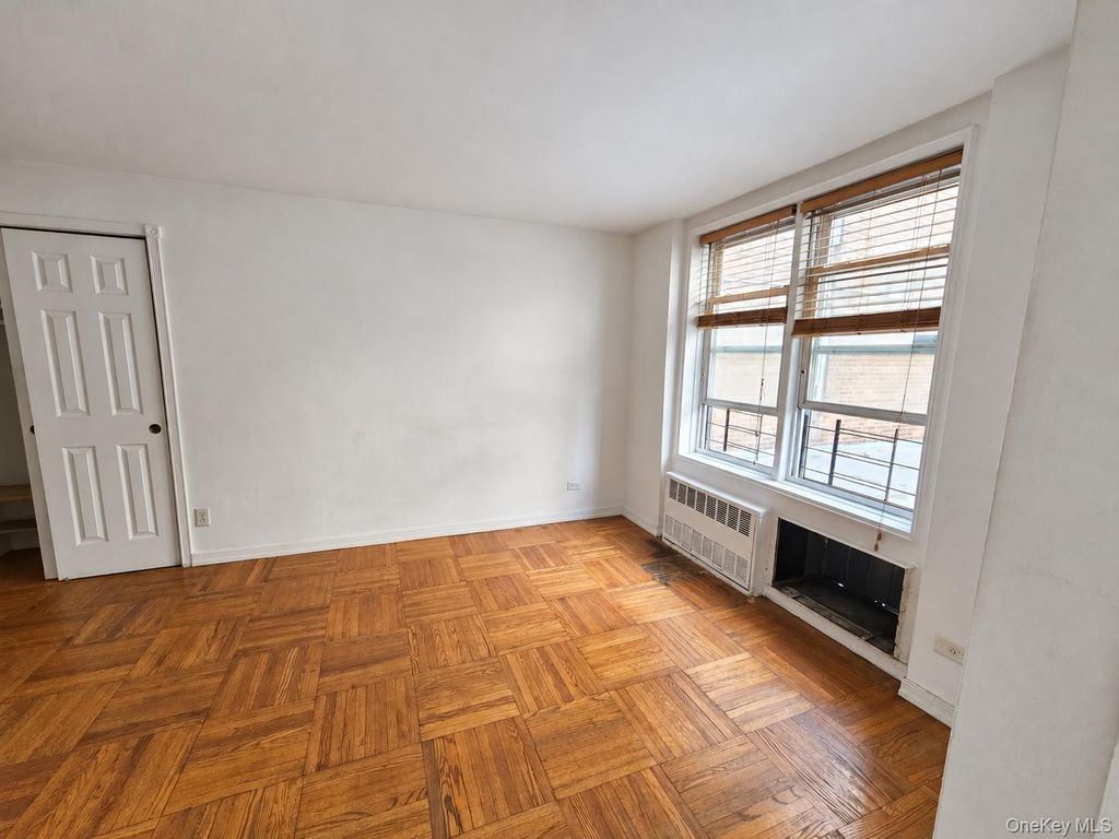 1332 Metropolitan Avenue 2A, Bronx, NY 10462 — photo 3