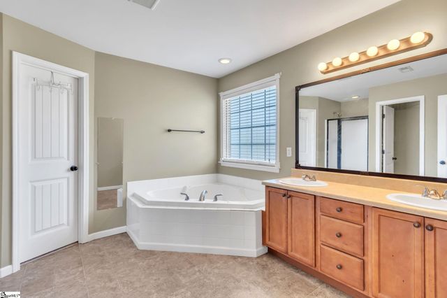 42 Summer Rose Court, Greer, SC 29651