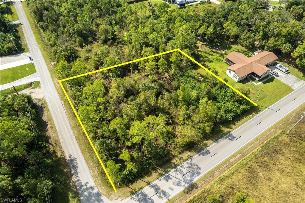 601 W 10th ST, LEHIGH ACRES, FL 33972 — photo 2