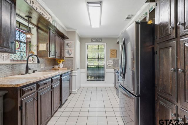 15428 Charlotte Ann Lane, Tyler, TX 75707