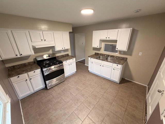 5217 N 61st STREET, Milwaukee, WI 53218