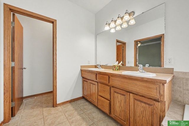 20203 Crystal Avenue, Gretna, NE 68028