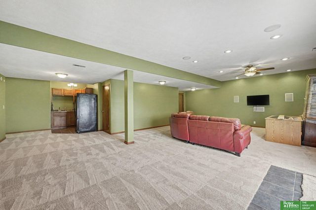 20203 Crystal Avenue, Gretna, NE 68028