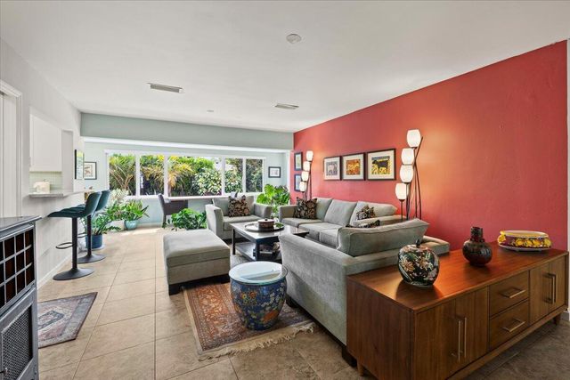 4410 NE 17TH Avenue, Oakland Park, FL 33334