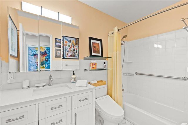 4410 NE 17TH Avenue, Oakland Park, FL 33334