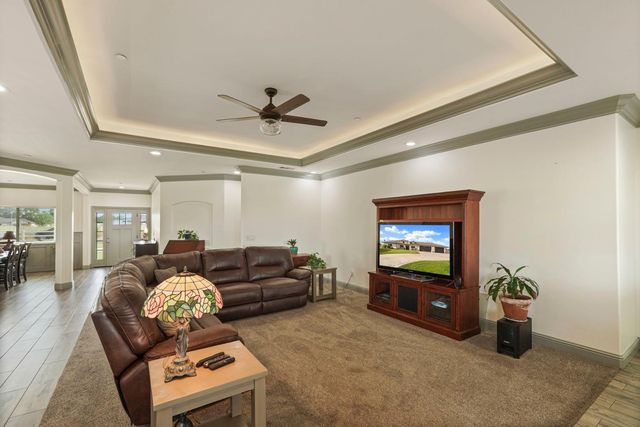 4184 Gemstone Dr, Acampo, CA 95220