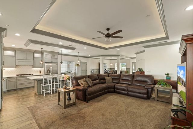 4184 Gemstone Dr, Acampo, CA 95220