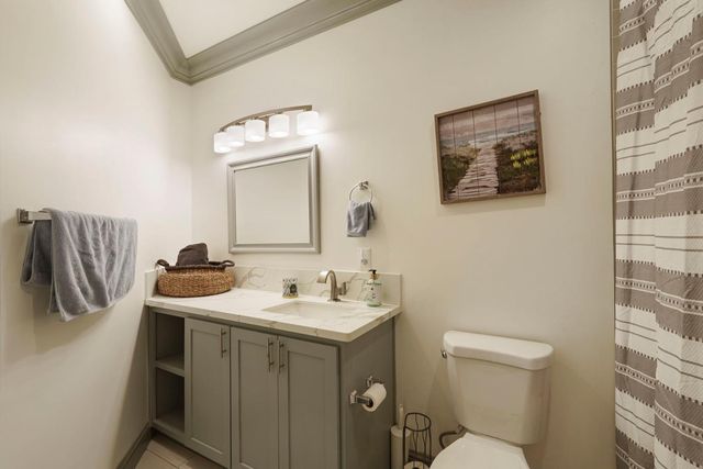 4184 Gemstone Dr, Acampo, CA 95220