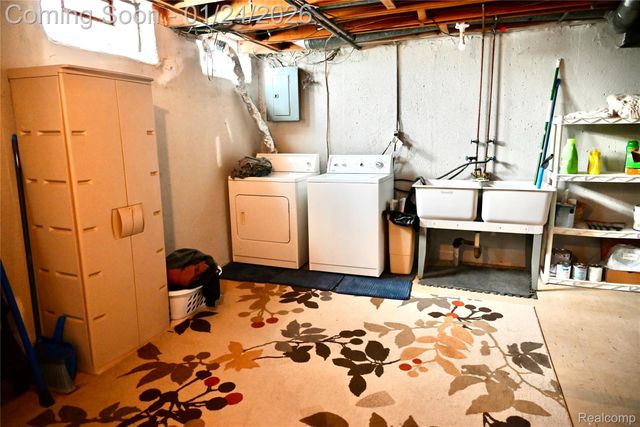 16285 Raleigh Square Drive, Southgate, MI 48195