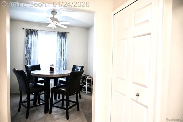 16285 Raleigh Square Drive, Southgate, MI 48195