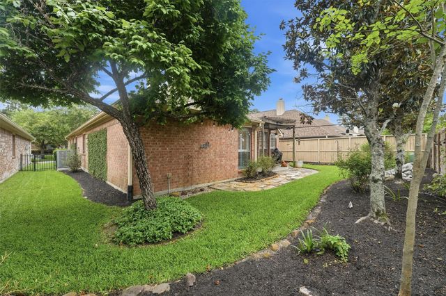 26925 Merlot River Drive, Kingwood, TX 77339
