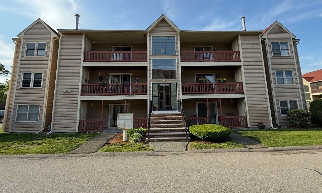 58 Randolph Dr 58, Tewksbury, MA 01876