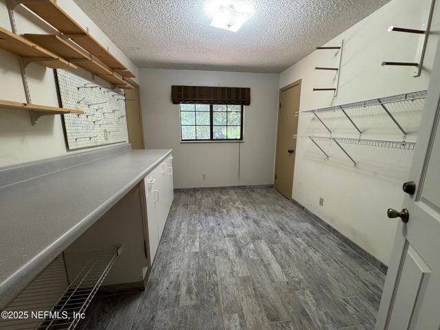 229 DAVIS LAKE Road, Palatka, FL 32177