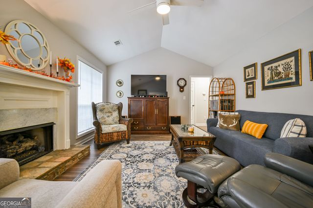 405 Jordan Lane, Locust Grove, GA 30248