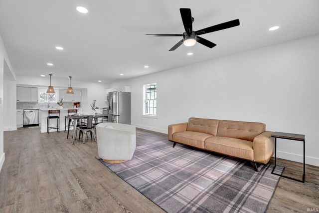 1907 11th Street, Bedford, IN 47421