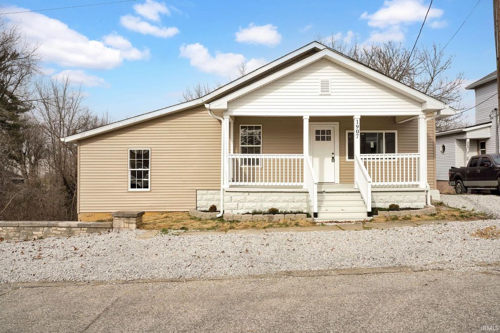 1907 11th Street, Bedford, IN 47421