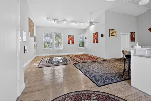 402 Harvard Street, Houston, TX 77007