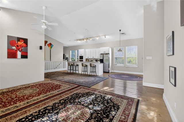 402 Harvard Street, Houston, TX 77007