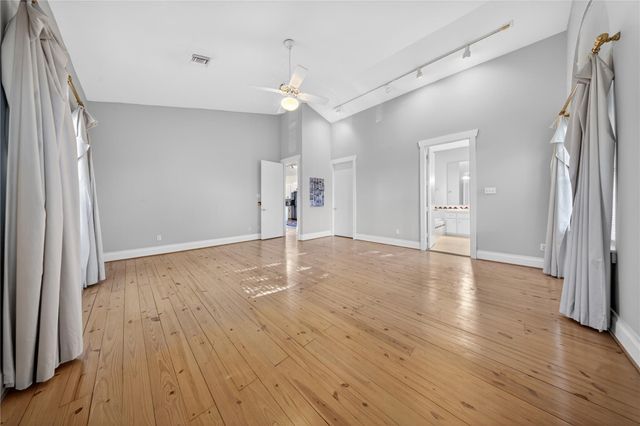 402 Harvard Street, Houston, TX 77007