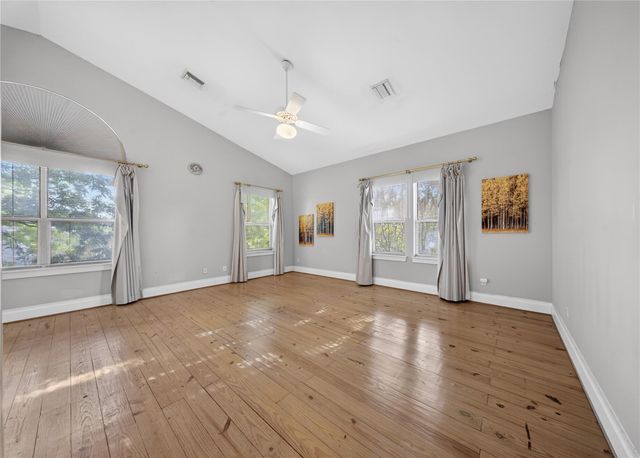 402 Harvard Street, Houston, TX 77007