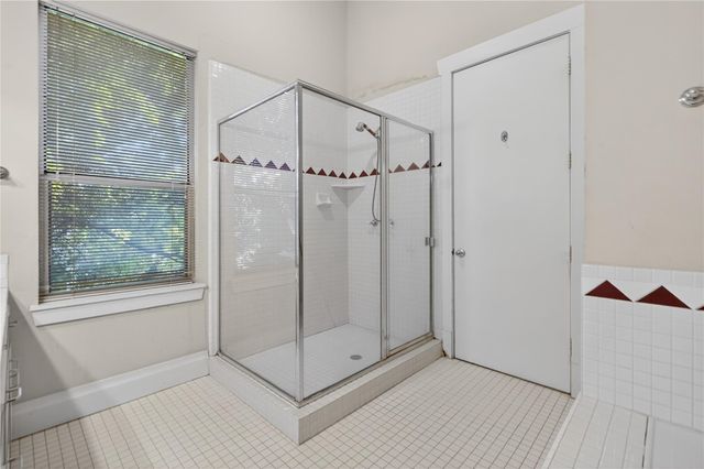 402 Harvard Street, Houston, TX 77007