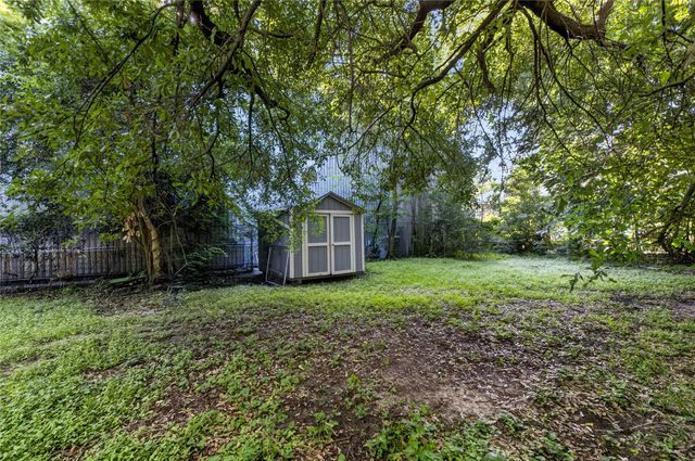 402 Harvard Street, Houston, TX 77007