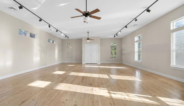 402 Harvard Street, Houston, TX 77007