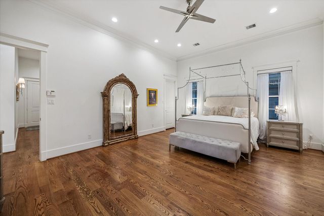 1582 Hewitt Drive, Houston, TX 77018