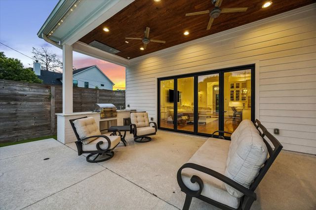 1582 Hewitt Drive, Houston, TX 77018