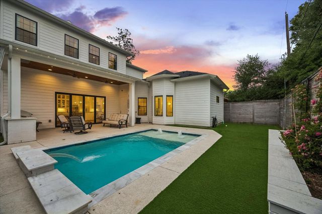 1582 Hewitt Drive, Houston, TX 77018