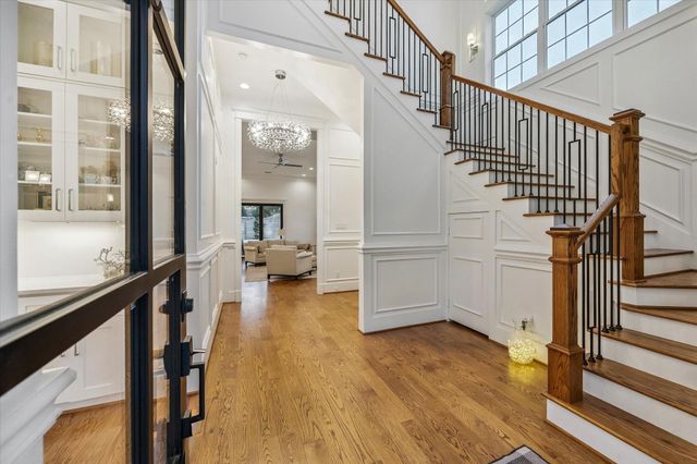 1582 Hewitt Drive, Houston, TX 77018